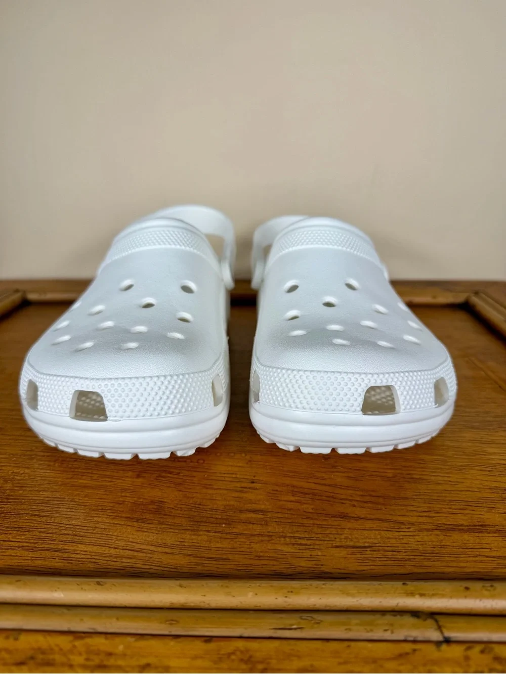 New Crocs Men’s Classic Clogs White Size 11